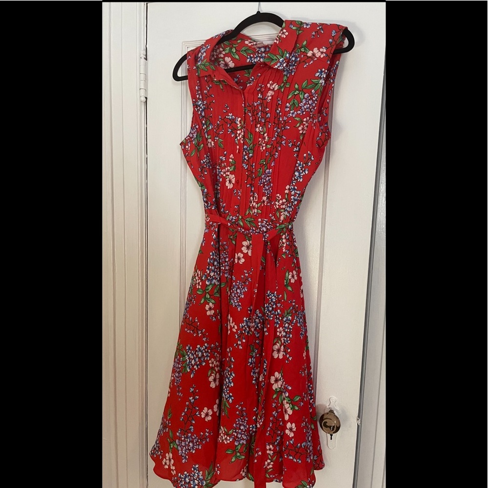 Nanette Lepore size 14 red floral sleeveless  print dress. Detachable lining
